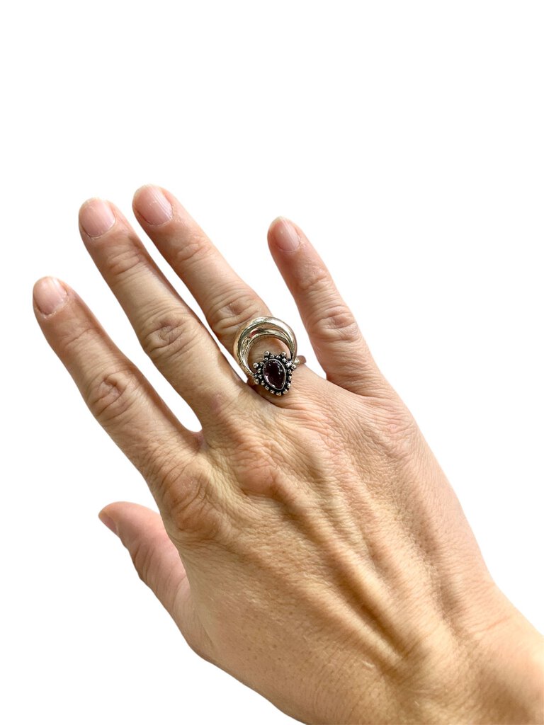 SS CABACHAN PEAR SHAPE AMETHYST BEZEL SET STONE W/MOON & STAR DESIGN RING SZ 8