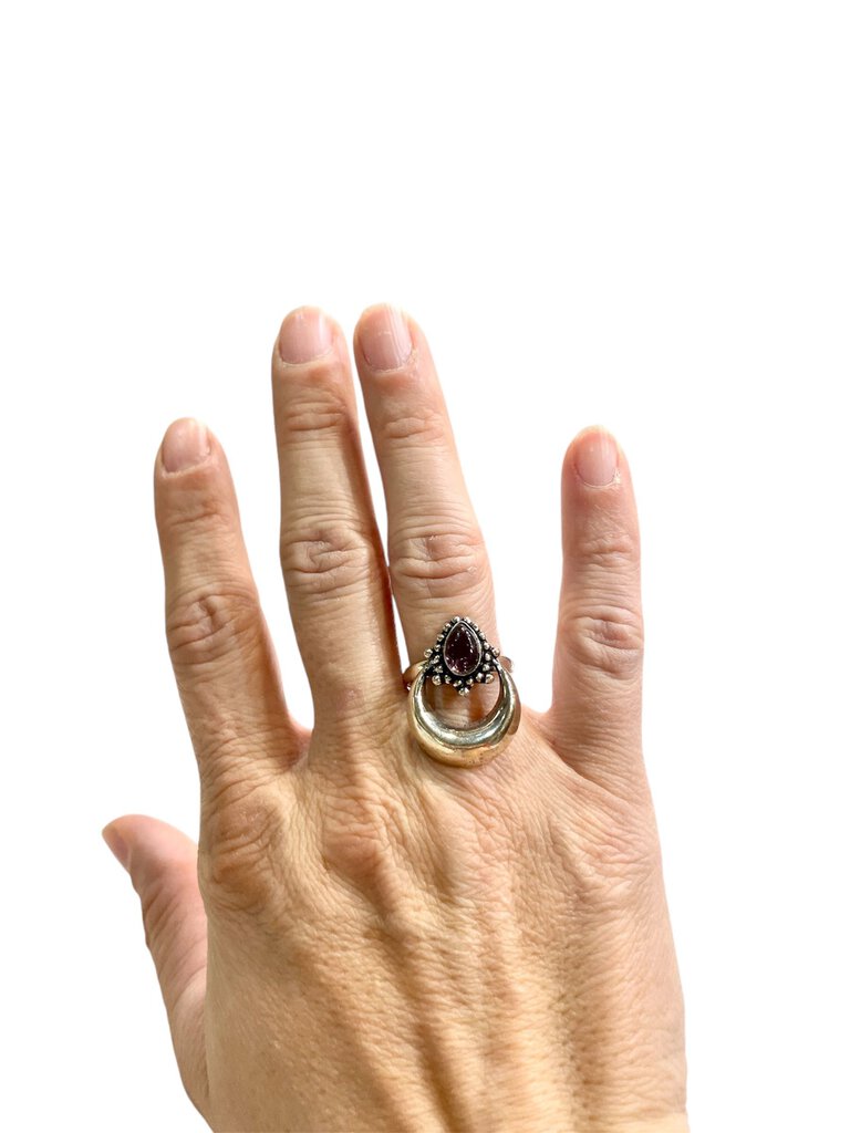 SS CABACHAN PEAR SHAPE AMETHYST BEZEL SET STONE W/MOON & STAR DESIGN RING SZ 8