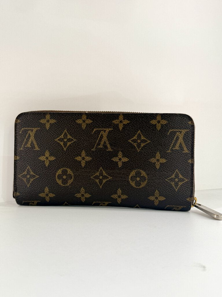 LV ZIPPY WALLET MONOGRAM