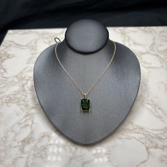 14KT YG 3.45CT EMERALD CUT NATURAL GREEN TOURMALINE PENDANT ON 18" CABLE CHAIN