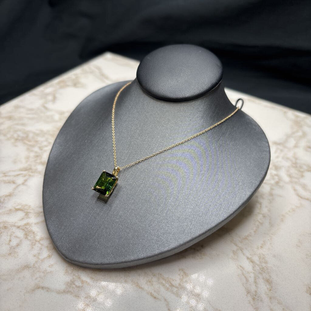 14KT YG 3.45CT EMERALD CUT NATURAL GREEN TOURMALINE PENDANT ON 18" CABLE CHAIN