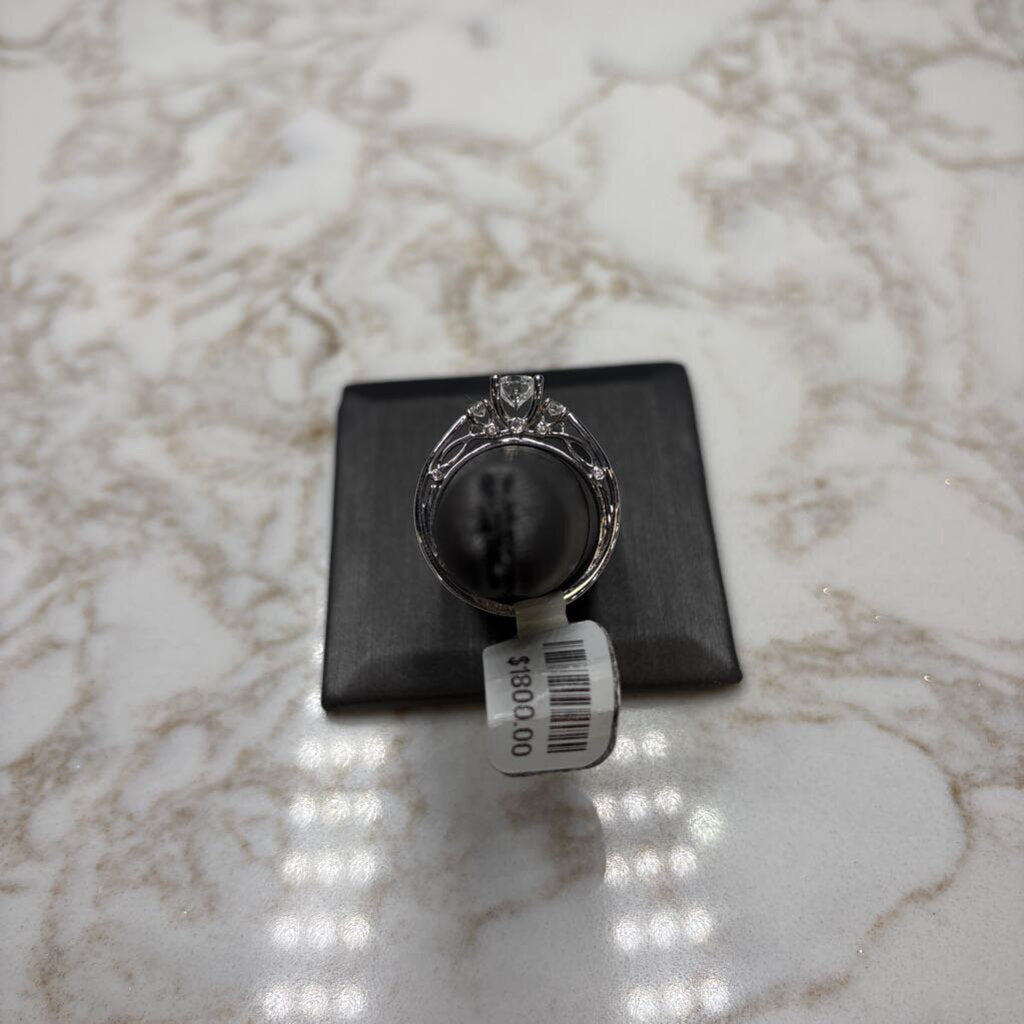 14KT WG .71CT LG CTR VS1 D NATURAL RB ON MOUNTING SZ 7 IGI CERT