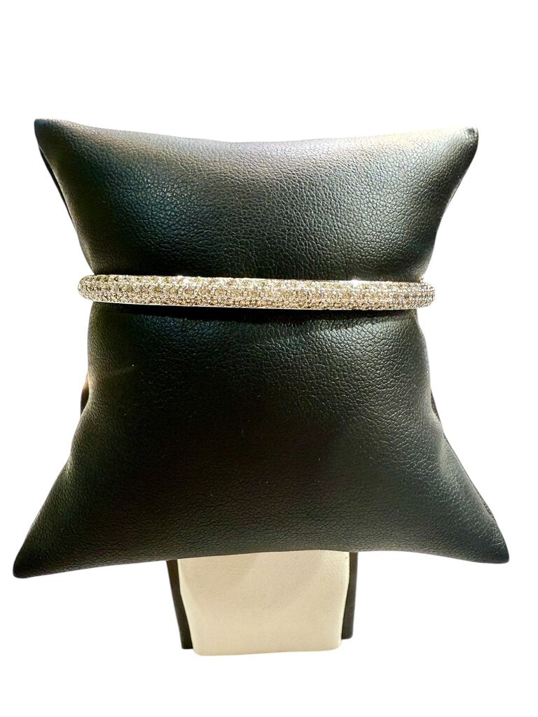 18KT WG 1.54CTTW PAVE DIAMOND BANGLE BRACELET W/ APPRAISAL
