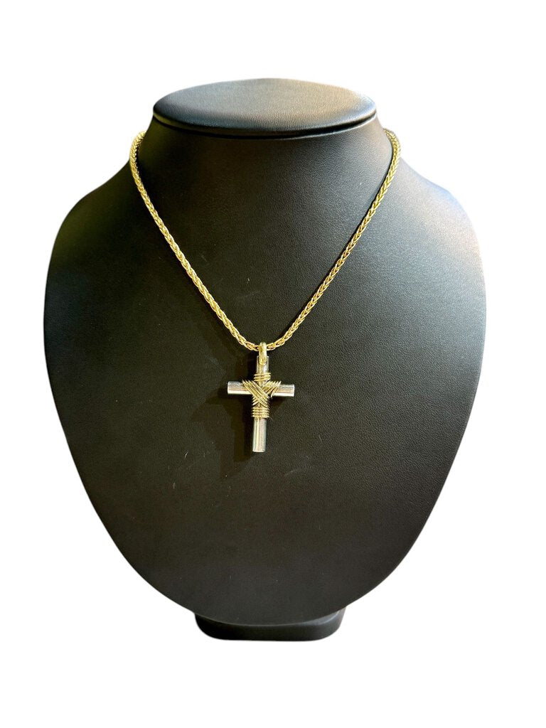 18/SS CROSS W/16" WHEAT LINK CHAIN