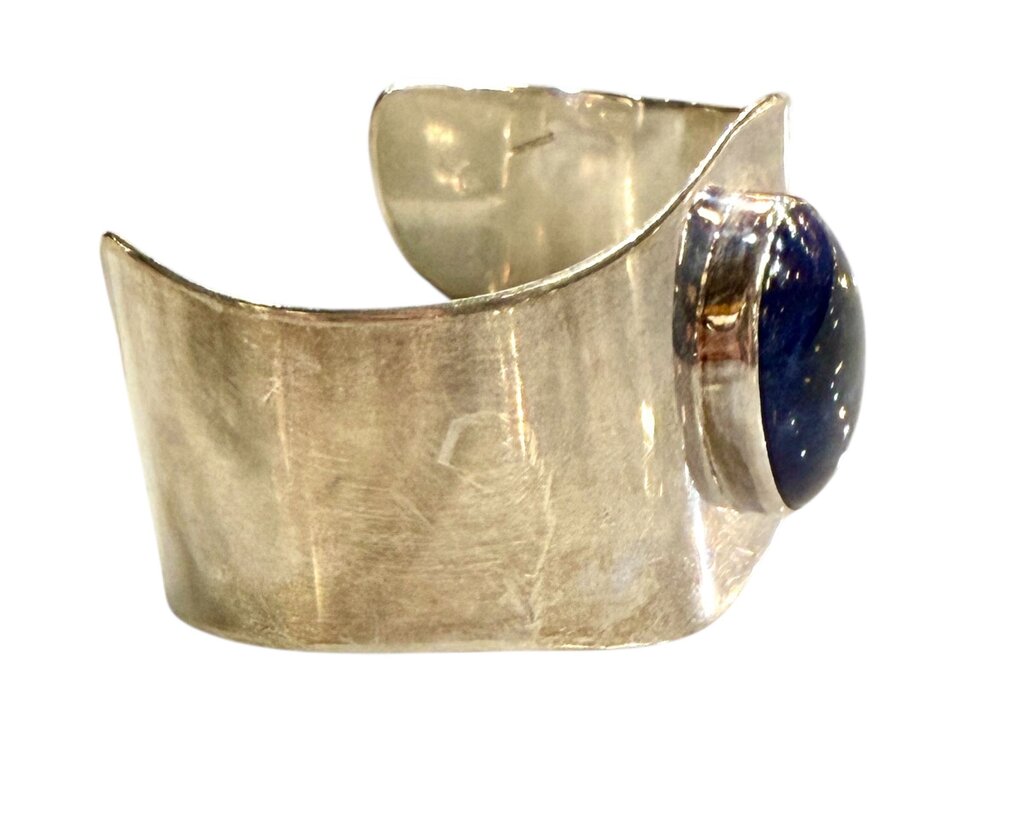 SS OVAL LAPIS BEZEL SET CUFF BRACELET