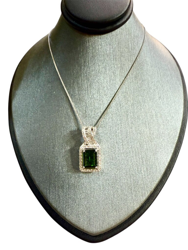 SS/RB CHROME DIOPSIDE W/HALO PENDANT ON 18" CHAIN