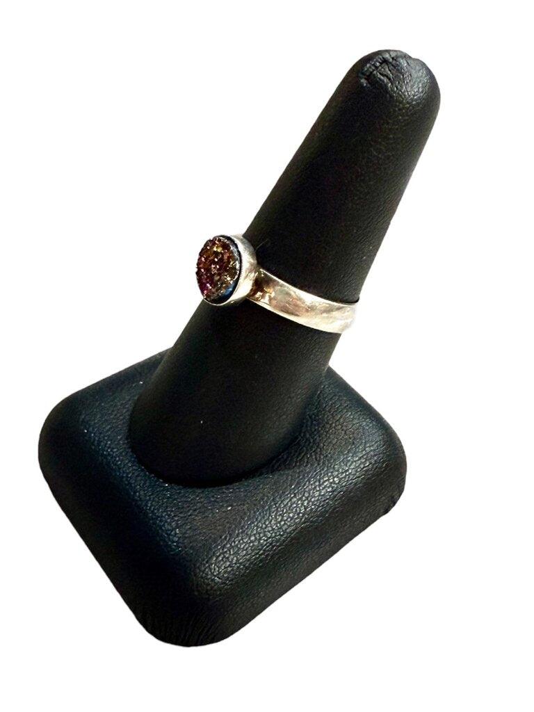 SS ROUND DRUZY BEZEL SET ON BAND SZ 8