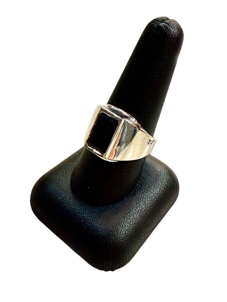 14KT WG 11X6MM GREEN TOURMALINE RING SZ 9.5