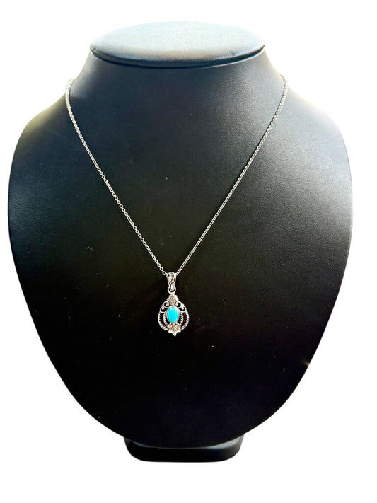 SS OVAL TURQ ROPE DESIGN W/ LEAVES PENDANT ON CHAIN