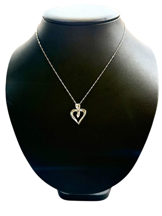 14KT WG HEART PENDANT W/MELEE ON CHAIN