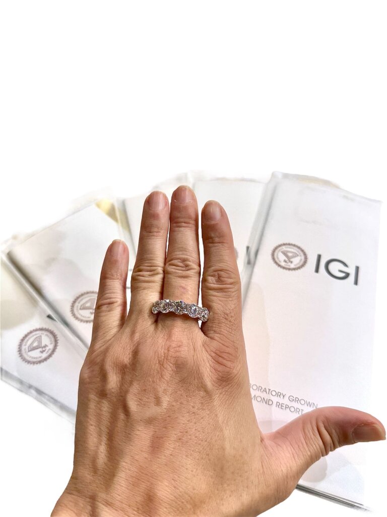 PLAT 6CTTW LAB GROWN DIAMOND BAND W/PAPERS SZ 10