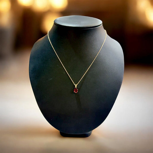 14KT YG PEAR SHAPE GARNET PENDANT ON CHAIN