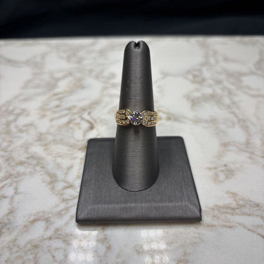 14KT YG 3/4CT RB CTR W/RB CHANNE SET 1CTTW SZ 9