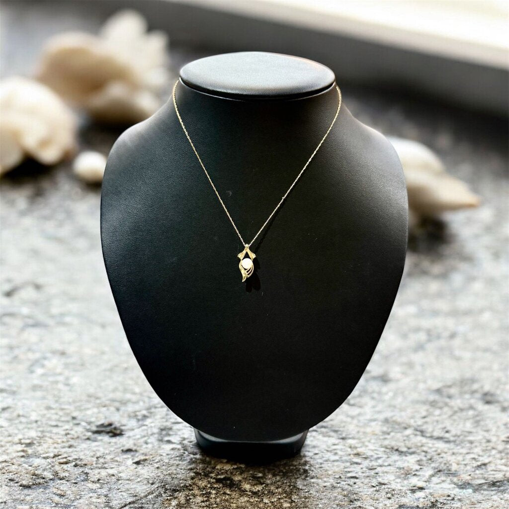 14KT YG FWP PENDANT ON 18" CHAIN