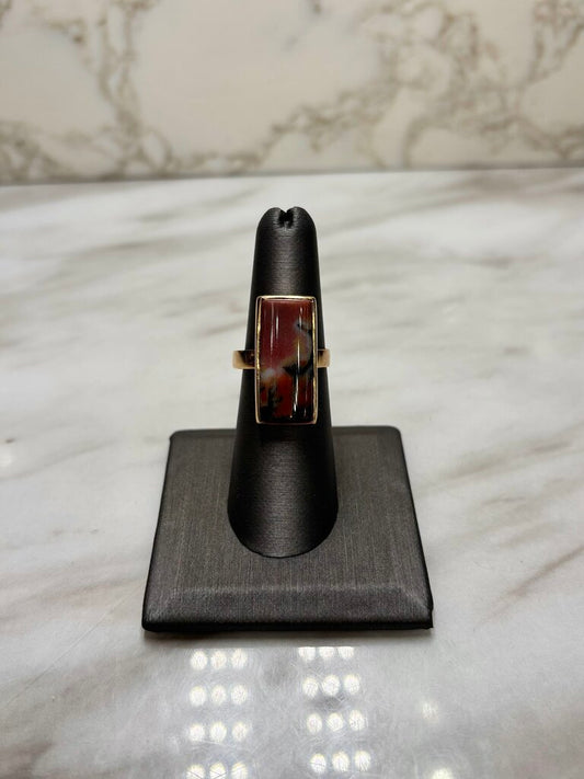 18KT YG AGATE RETANGULAR BEZEL SET RING SZ 7.5