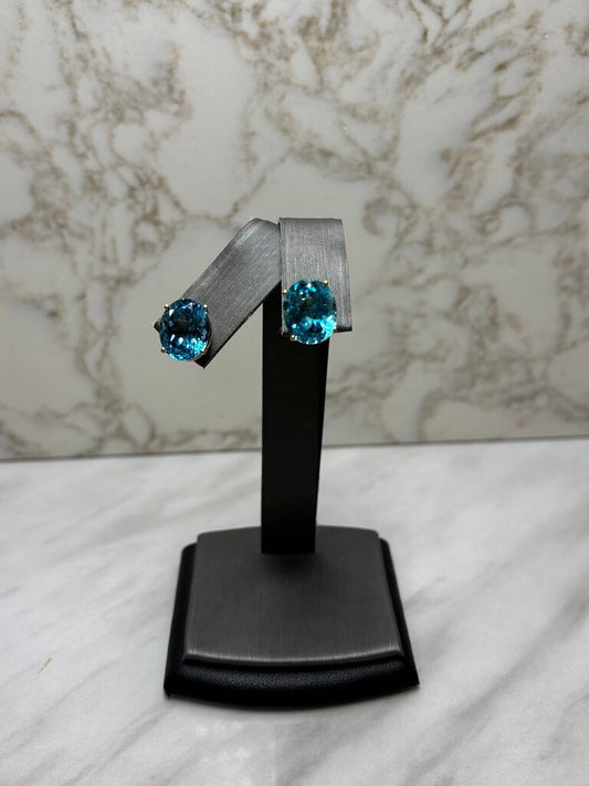 14KT YG LARGE OVAL BLUE TOPAZ STUD EARRINGS