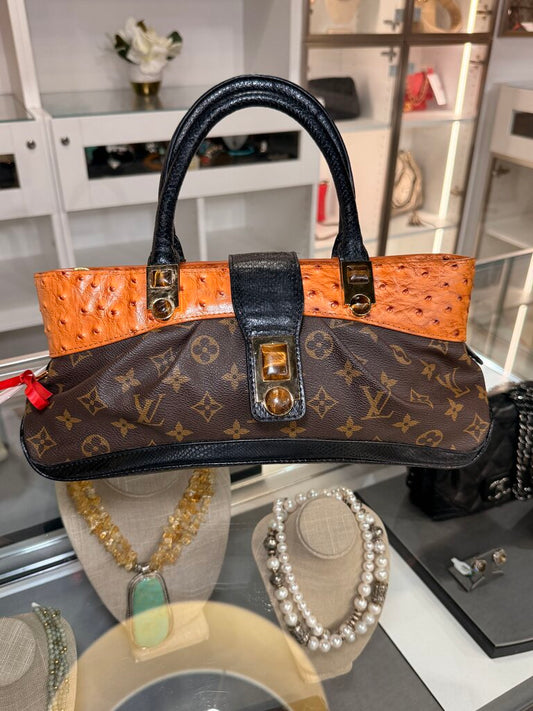 LV LIMITED EDITION MONOGRTAM CANVAS MACHA WALTZ BAG