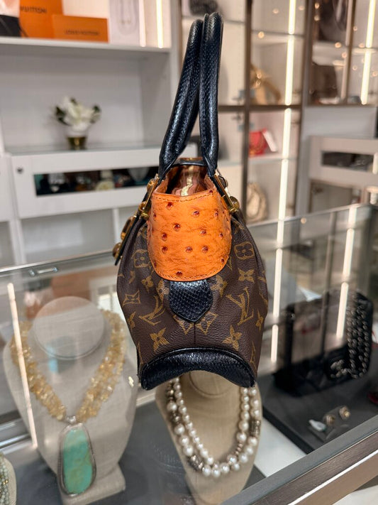 LV LIMITED EDITION MONOGRTAM CANVAS MACHA WALTZ BAG