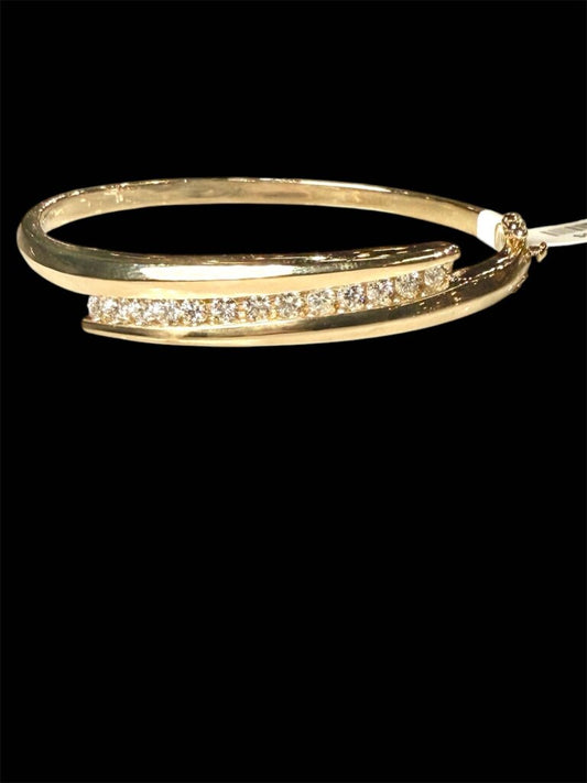 14KT YG 1CTTW RB BANGLE BRACELET