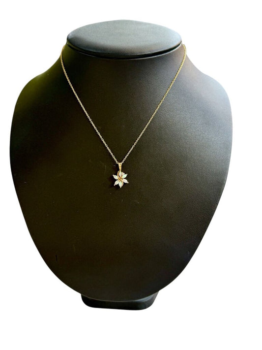 14KT YG OPAL FLOWER PENDANT ON SS/GP CHAIN