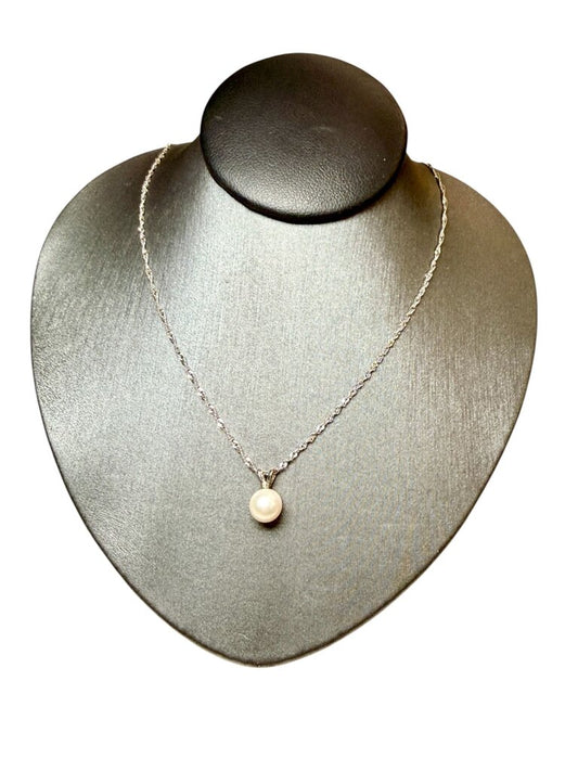 14KT WG FWP W/SMALL MELEE PENDANT ON 18" CHAIN