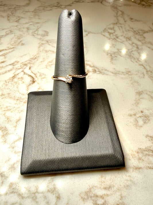 14KT YG 1/10CT RB RING SZ 7.5