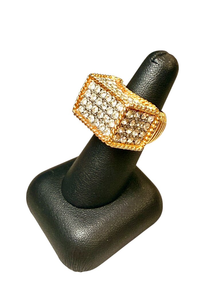 PLATED/COSTUME CRYSTAL SQUARE RING SZ 6