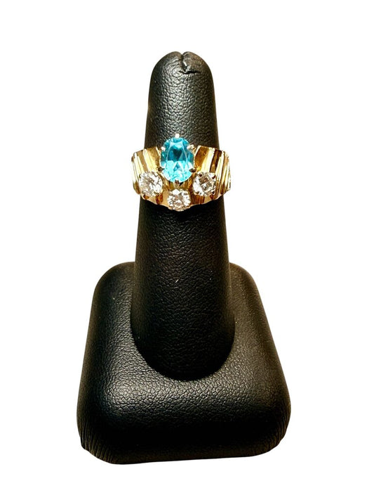 14KT YG WIDE BAND W/LG OVAL BLUE TOPAZ W/3RB MELEE