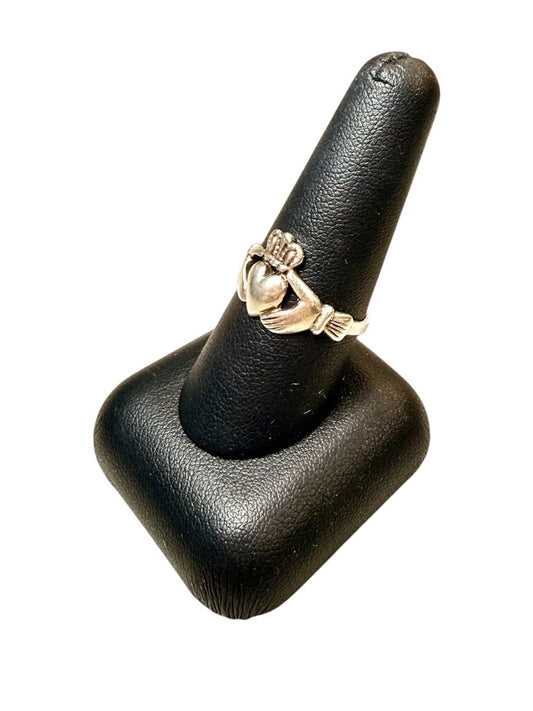 SS CLADDAGH RING SZ 9