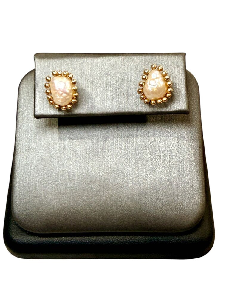 14KT YG BAROQUE PEARL STUD EARRINGS