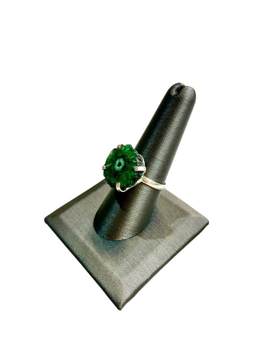 SS SOLAR QUARTX DARK GREEN STONE RING SZ 8