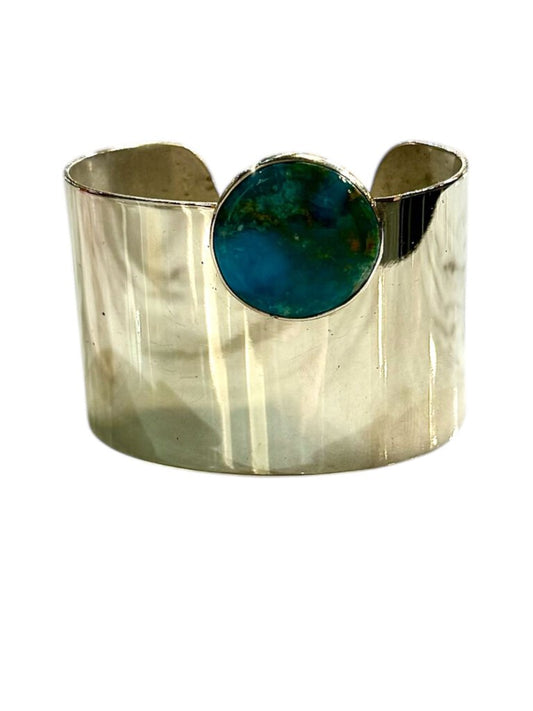 SS WIDE SILVER CUFF W/ ROUND TURQ BEZEL SET STONE