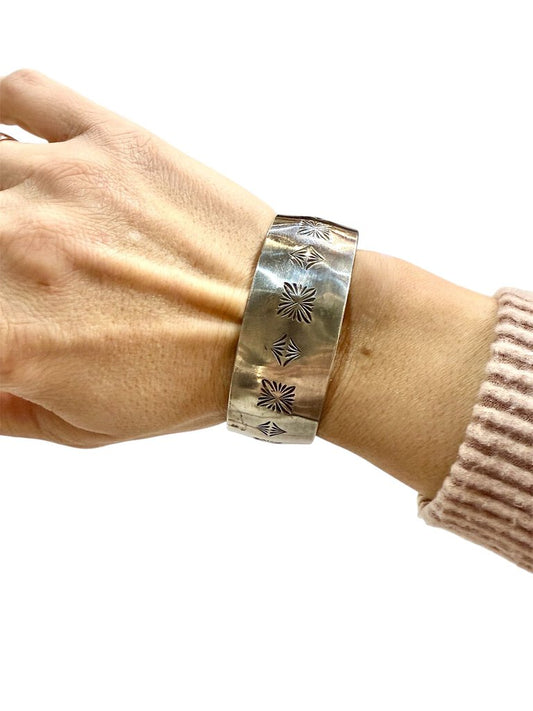 SS CLARENCE BAILON CUFF BRACELET DIAMOND & SQUARE DESIGN