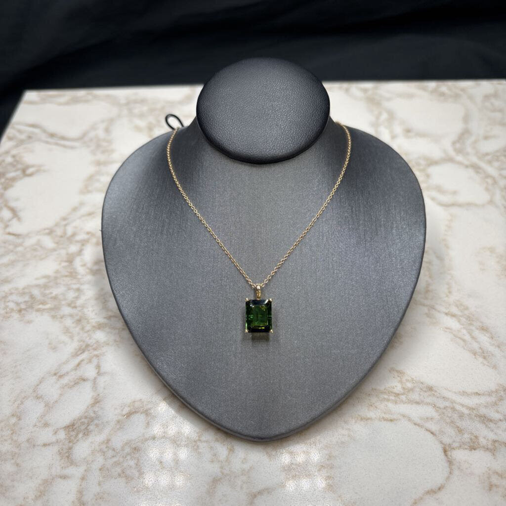 14KT YG 3.45CT EMERALD CUT NATURAL GREEN TOURMALINE PENDANT ON 18" CABLE CHAIN