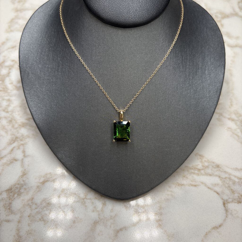 14KT YG 3.45CT EMERALD CUT NATURAL GREEN TOURMALINE PENDANT ON 18" CABLE CHAIN