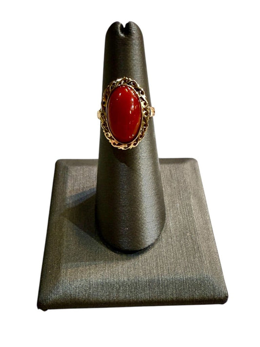18KT YG CORAL CAB STONE SZ 5.5