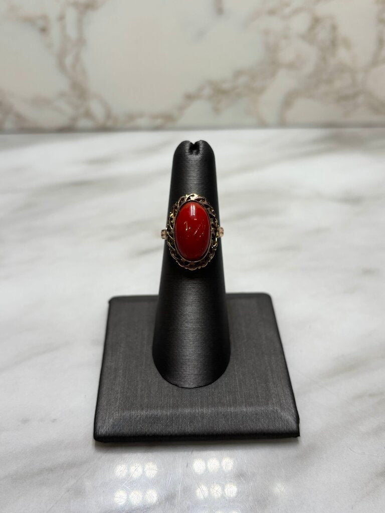 18KT YG CORAL CAB STONE SZ 5.5