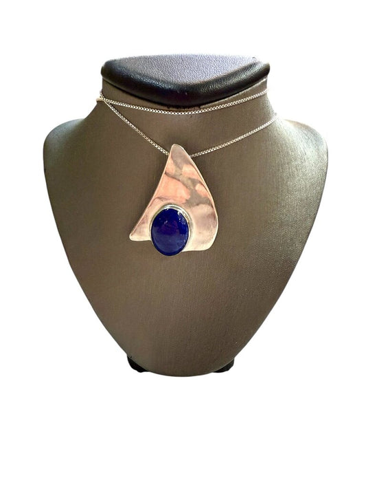 SS SOVAL LAPIS BEZEL SET LAPIS PENDANT ON CHAIN
