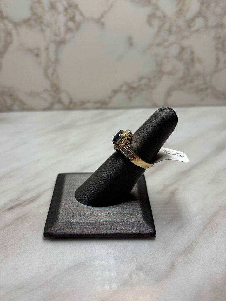 18KT YG SAPPHIRE CTR W/DIA HALO 1/2TW SZ 6
