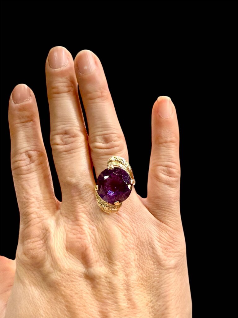 14KT YG LG CREATED ALEX WITH FEATHER HALO RING SZ 7