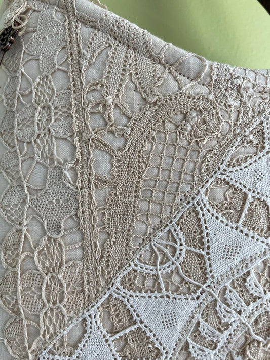 LACE KEY SHOULDER BAG