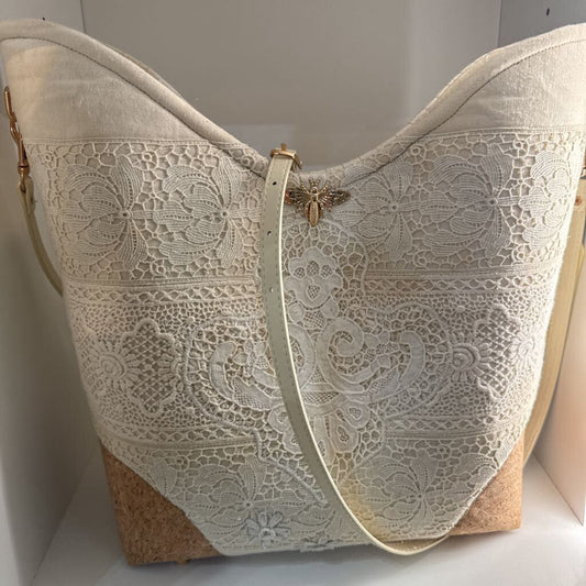 LACVE BEE CROSSBODY BAG