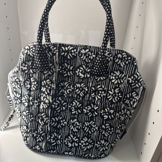 HANDBAG BLACK AND WHITE ZIPPER TOTE