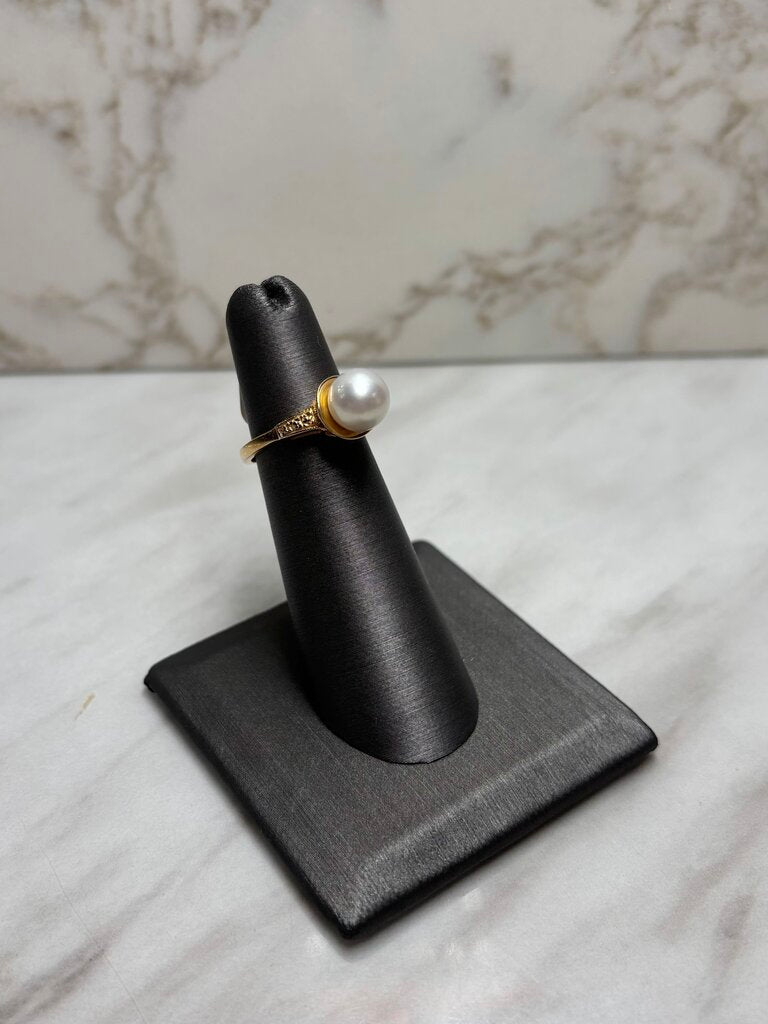 14KT YG FWP CTR W/MELEE DIA SZ 6