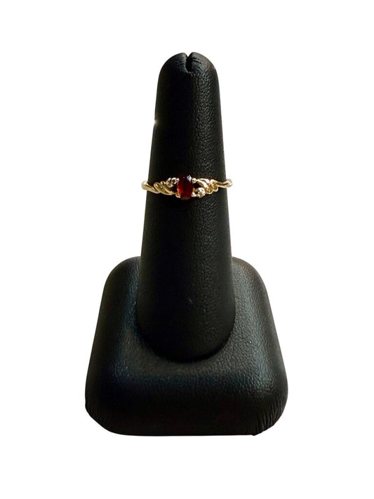 10KT YG OVAL GARNET W/MELEE SZ 6.5