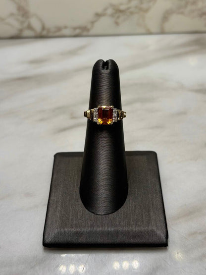 10KT YG EMERALD CUT CITRINE W/MELEE RING SZ 5