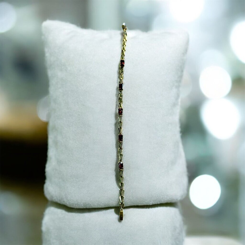 14KT YG EMERALD CUT GARNET TENNIS BRACELET