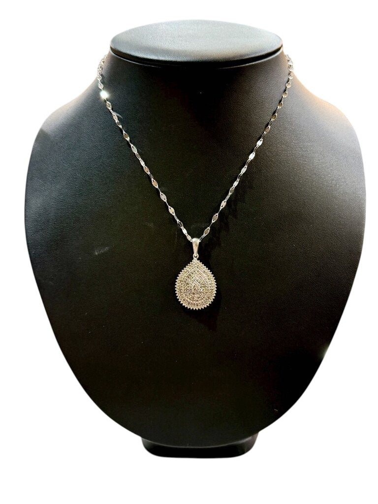 SS PEAR SHAPE CLUSTER DIA PENDANT ON CHAIN