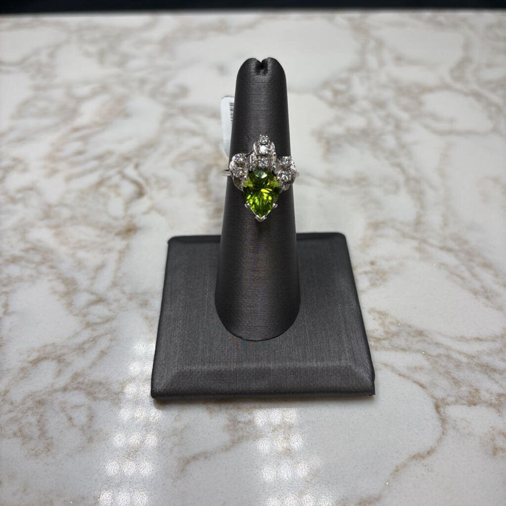14KT WG PEAR SHAPE PERIDOT 7RB MELEE ON BAND SZ 6.5