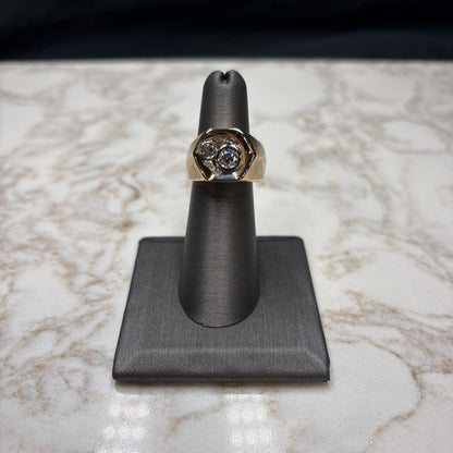 14KT YG 5/8CT RB BEZEL SET W/ 1/5CT RB & MELEE 7/8CTTW NATURAL DIAMOND MENS RING SZ 8.5